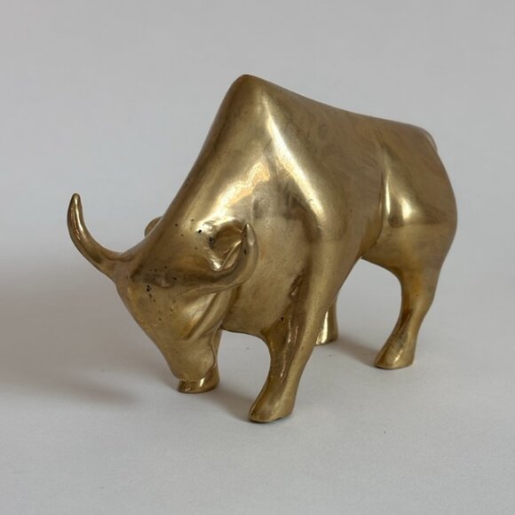 Vintage Solid Brass Bull Figurine – Heavy Mid-Century Desk or Shelf Decor - Picture 2 of 5